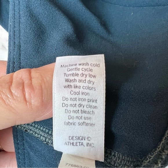 Athleta Inhale Low Impact Lined Yoga Sports Bra Navy Abyss Solid XS - Picture 11 of 13